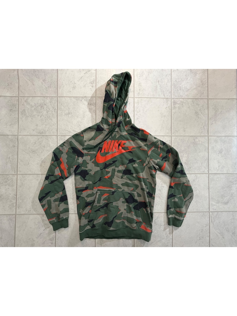 Nike camo pullover hoodie